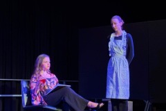 32-Tueren-knallen-Karma-Kickingereder-Anabel-Umdasch